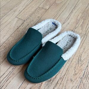 Rothy's The Scuff Slipper in a green knit with a white sherpa lining Size 8